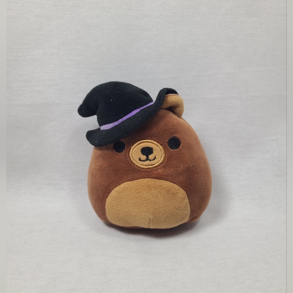 Squishmallows Walter witch bear 4"